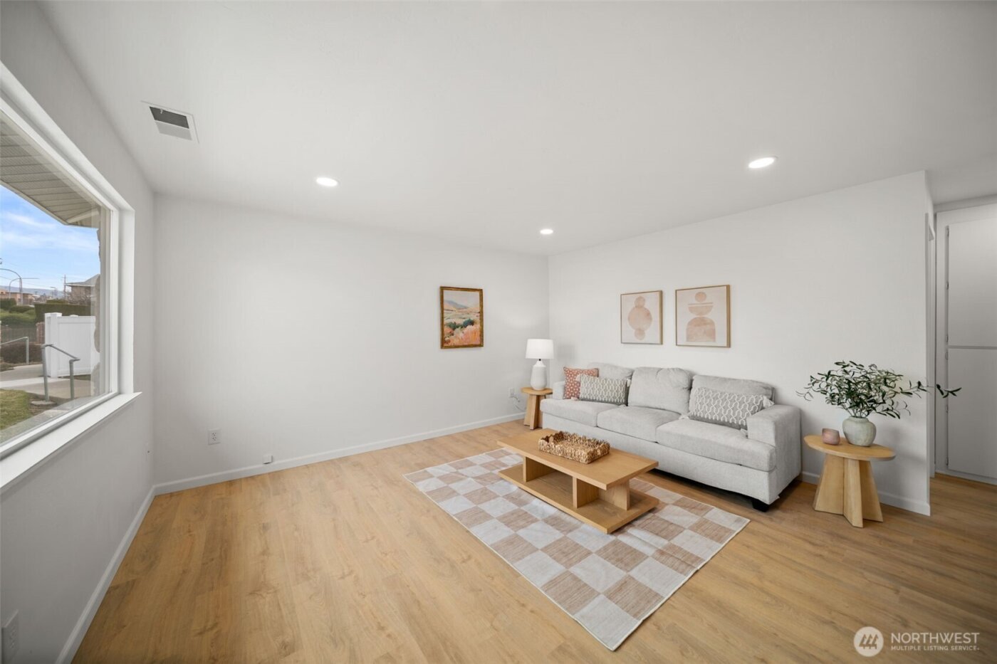 100 Simon Street #13, East Wenatchee, WA 98802