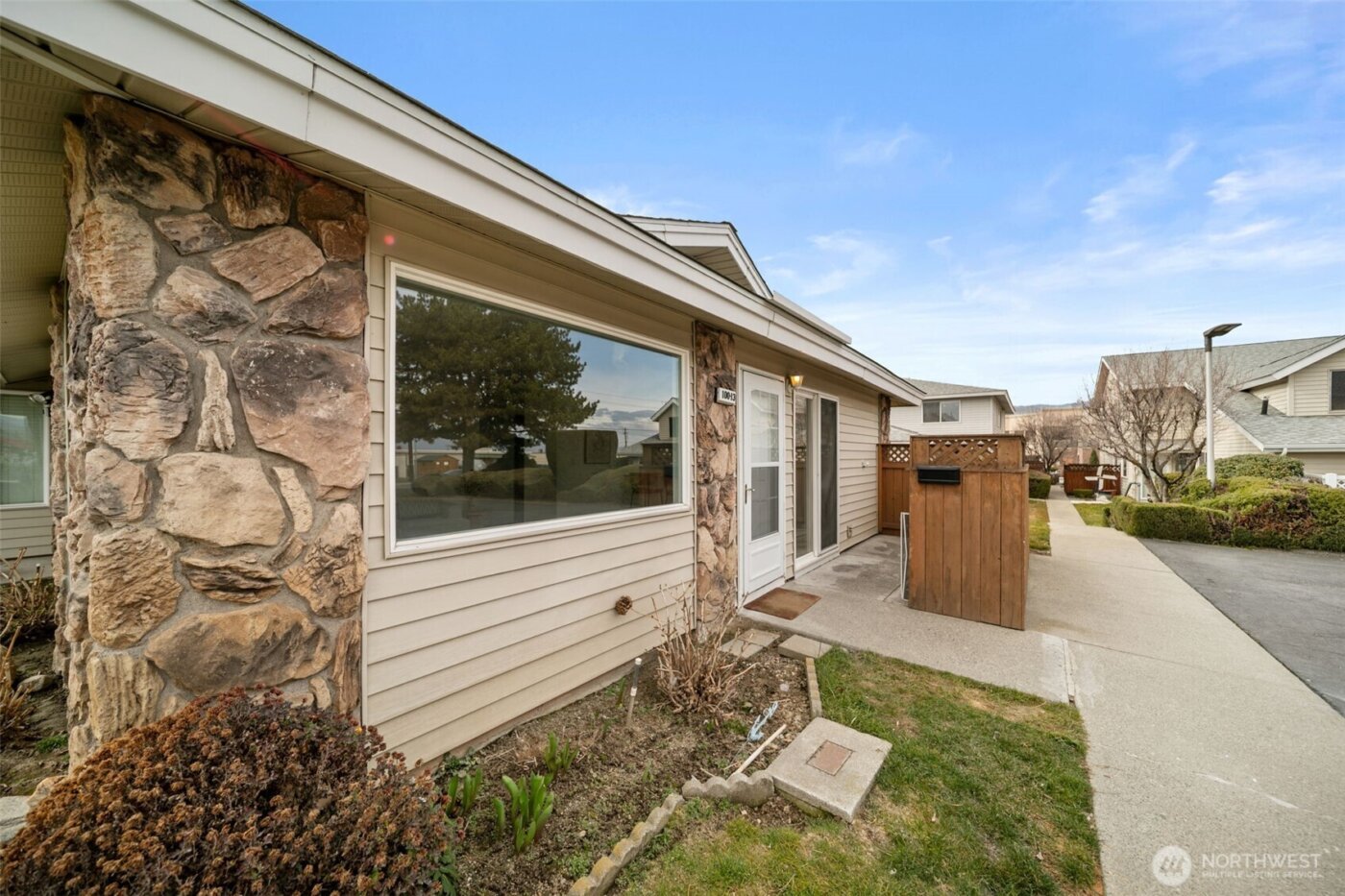 100 Simon Street #13, East Wenatchee, WA 98802