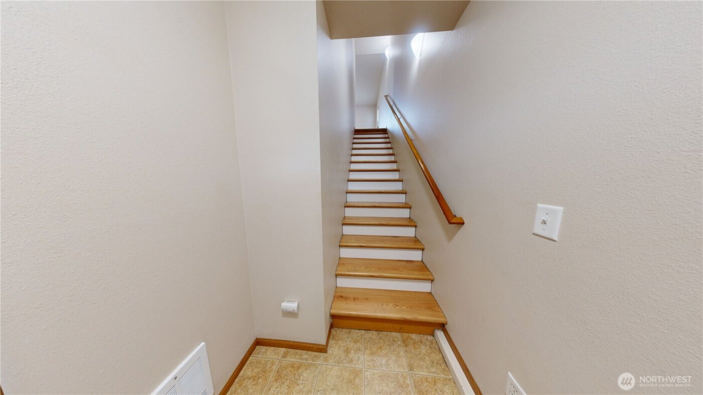 515 Neff Circle , Burlington, WA 98233