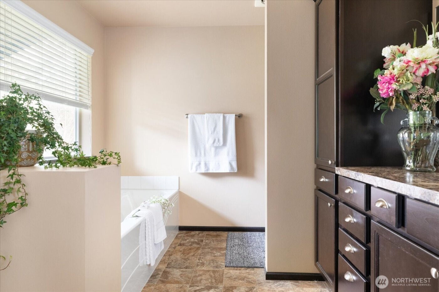 942 Walker Heights Place , Oak Harbor, WA 98277