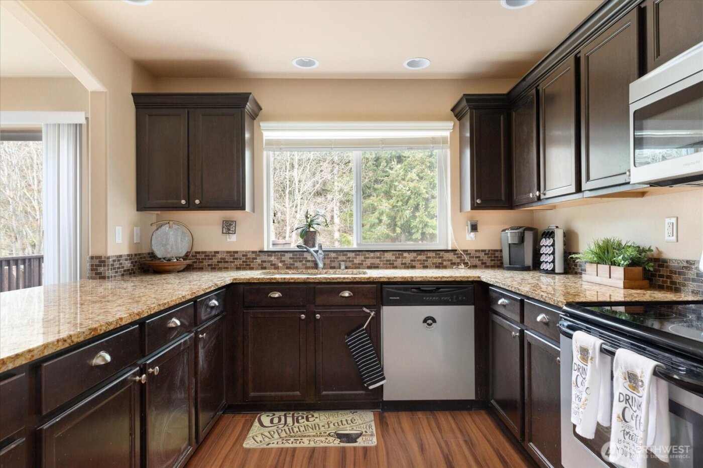 942 Walker Heights Place , Oak Harbor, WA 98277