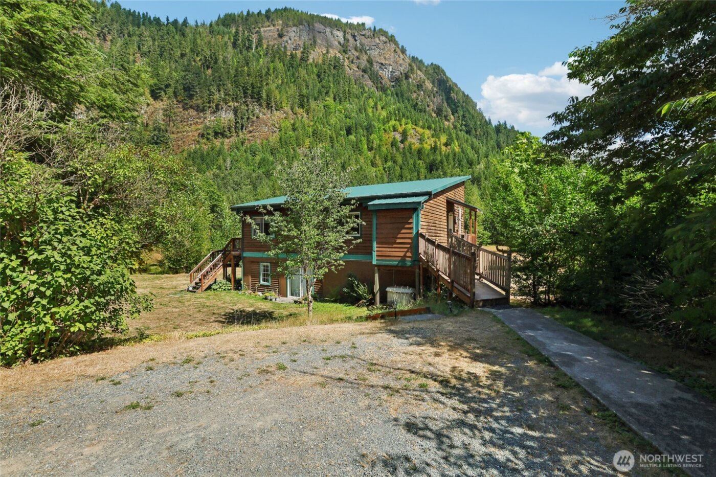 14341 State Route 530 , Concrete, WA 98237