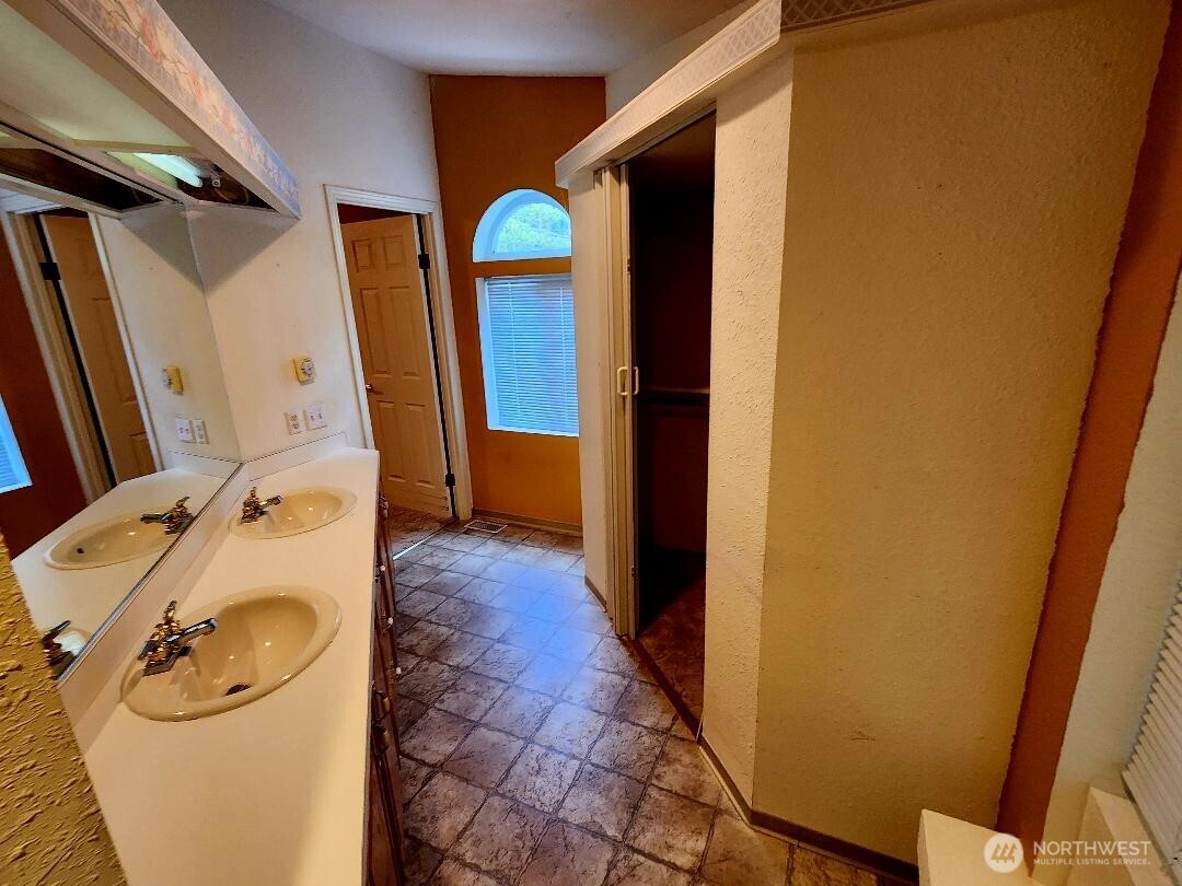 19 Christmas Tree Lane , Shelton, WA 98584