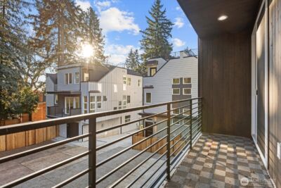 10746 Interlake Avenue N, Seattle, WA 98133 - Photo 7