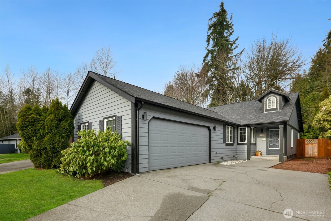 8215 1st Street SE, Lake Stevens, WA 98258-3392