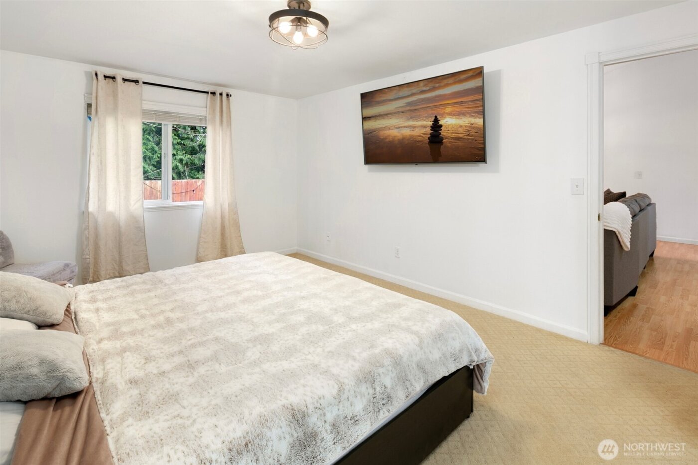 8215 1st Street SE, Lake Stevens, WA 98258-3392