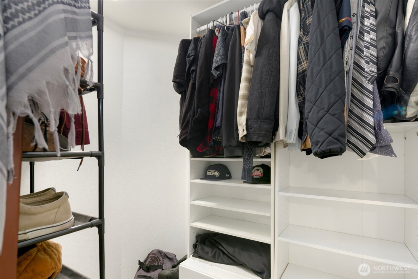 8215 1st Street SE, Lake Stevens, WA 98258-3392