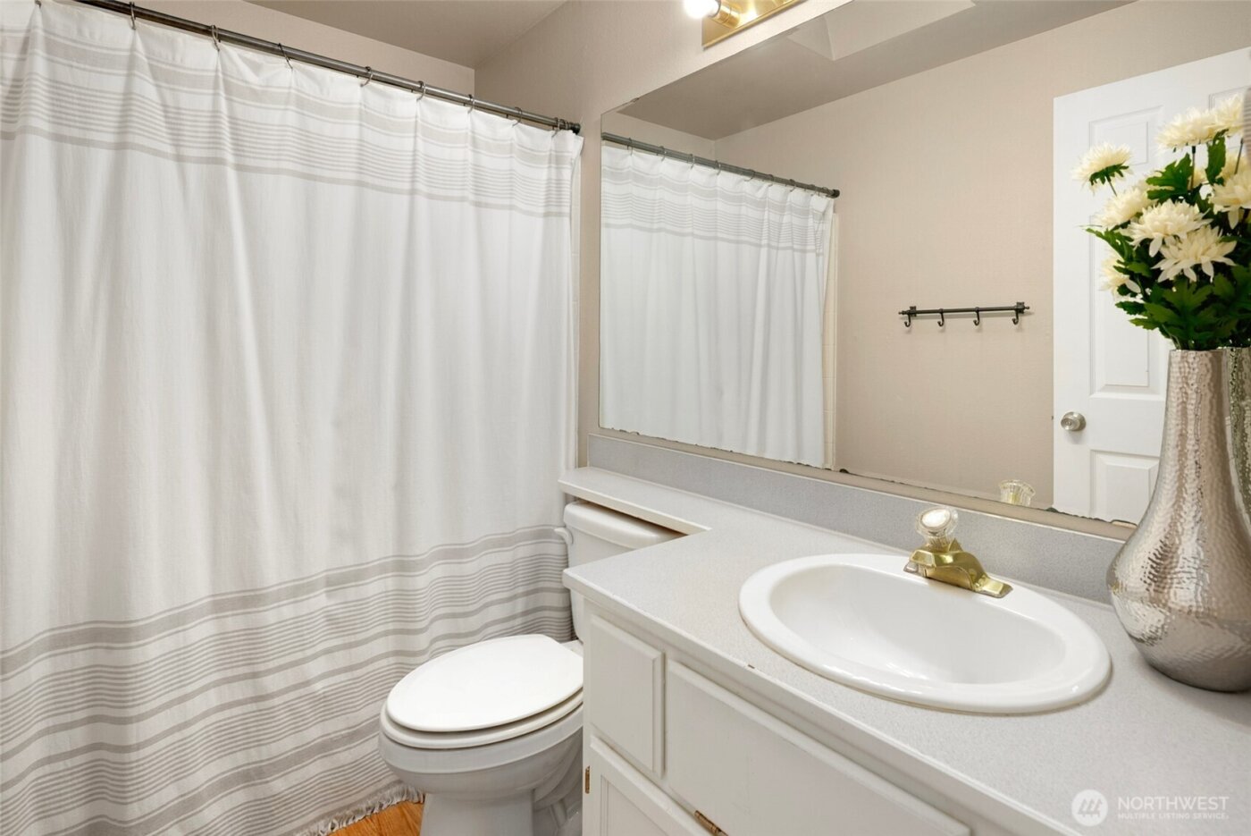 8215 1st Street SE, Lake Stevens, WA 98258-3392