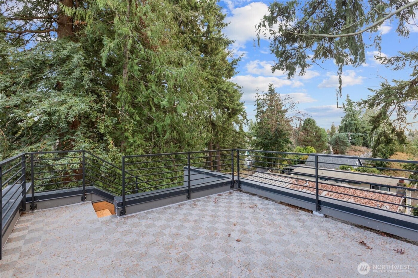 10736 Interlake Avenue N, Seattle, WA 98133