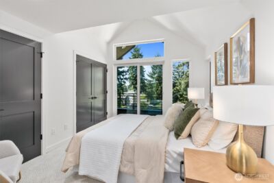 10736 Interlake Avenue N, Seattle, WA 98133 - Photo 8