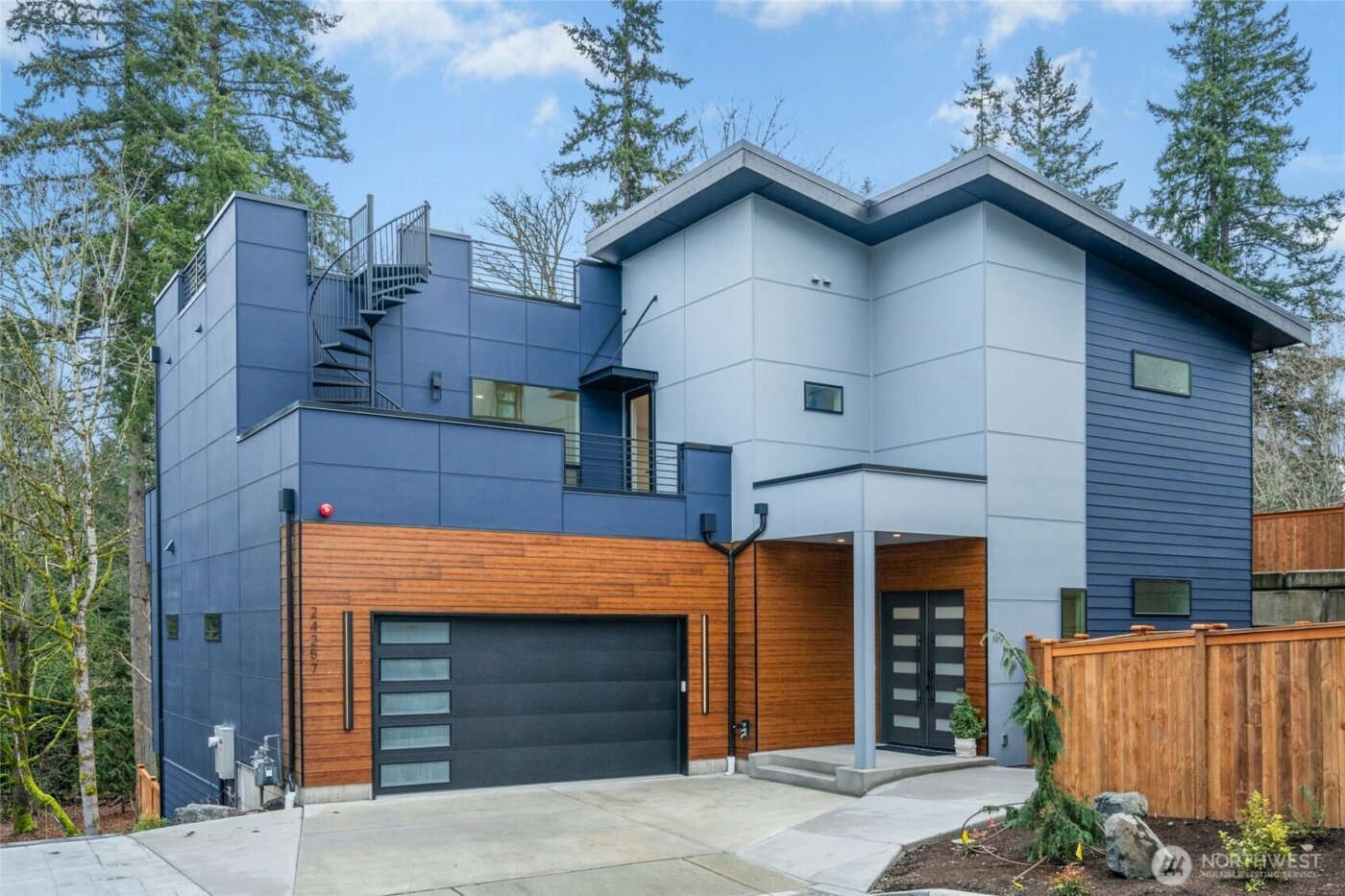 24257 SE 26th Place , Sammamish, WA 98075