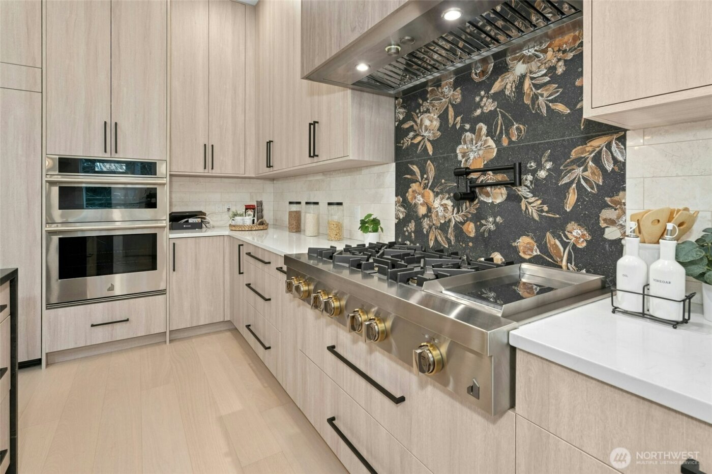 24257 SE 26th Place , Sammamish, WA 98075