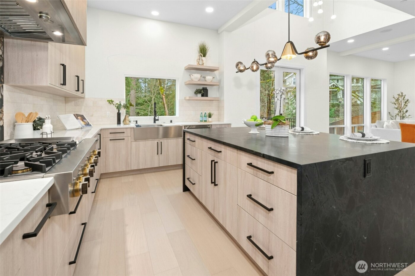 24257 SE 26th Place , Sammamish, WA 98075