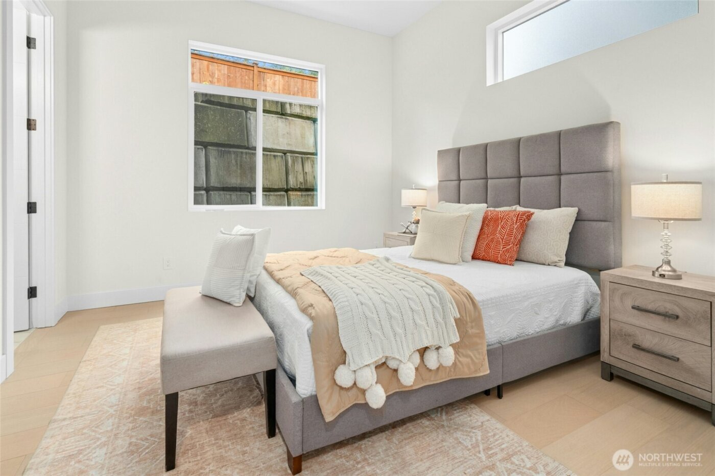 24257 SE 26th Place , Sammamish, WA 98075