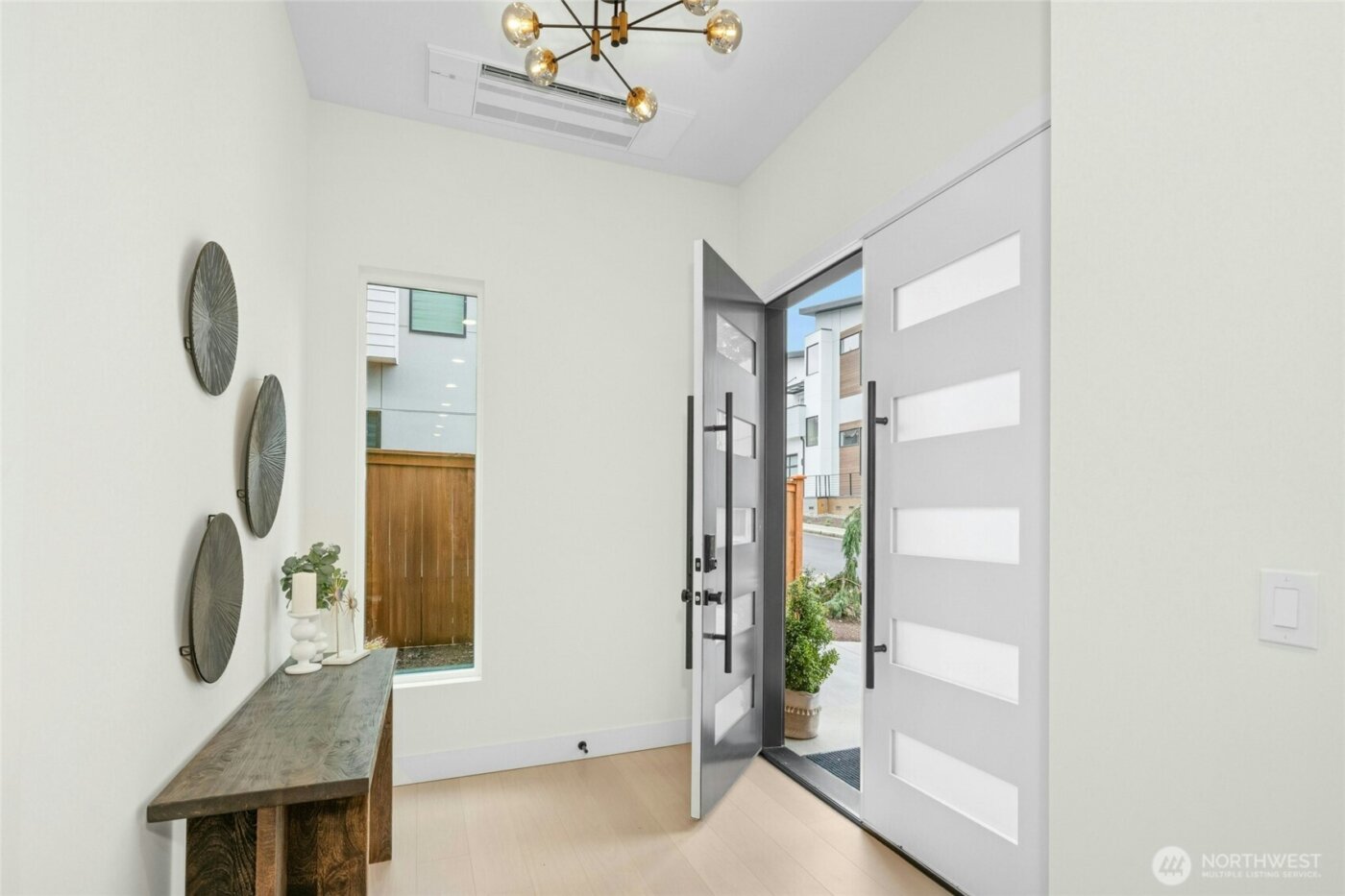 24257 SE 26th Place , Sammamish, WA 98075