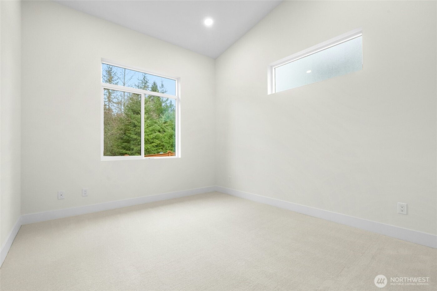 24257 SE 26th Place , Sammamish, WA 98075