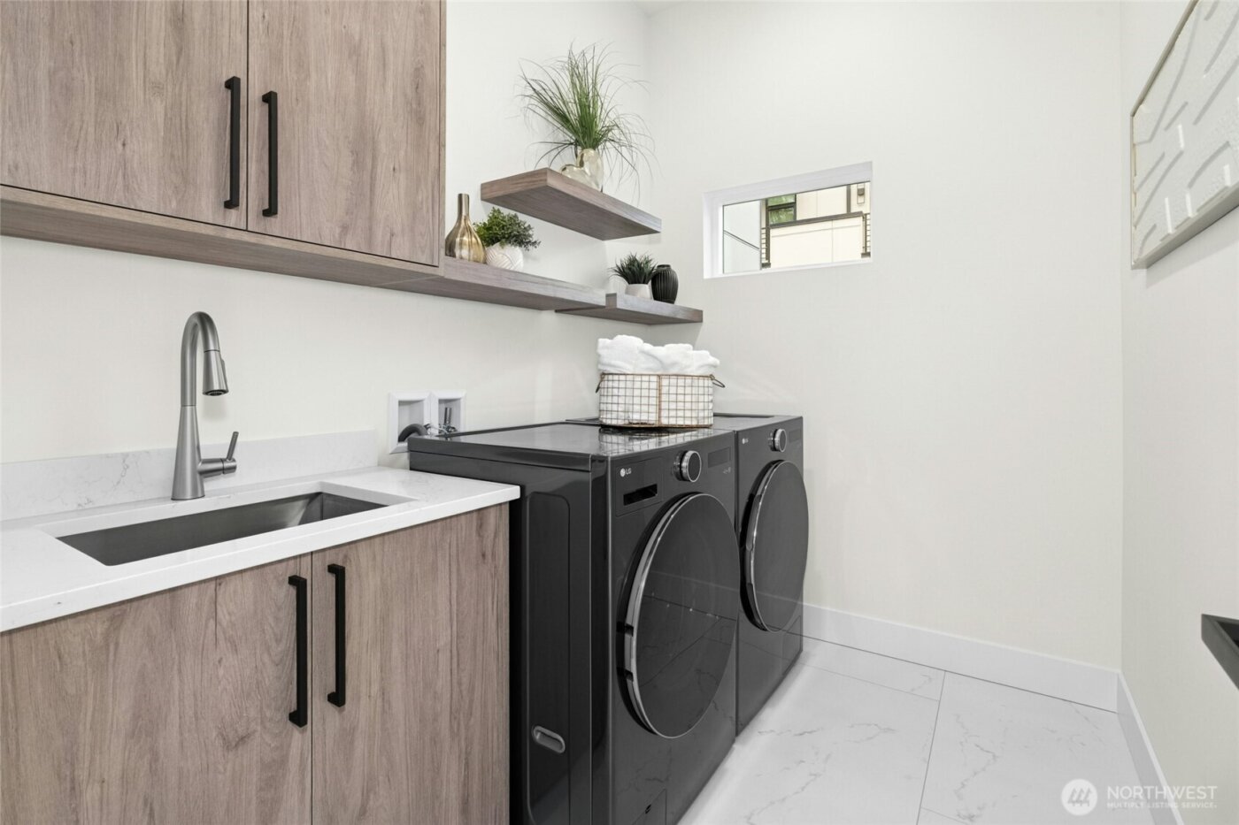 24257 SE 26th Place , Sammamish, WA 98075