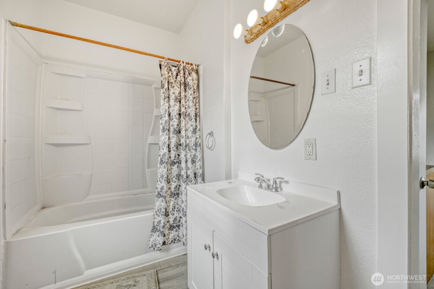 732 5th Avenue N, Kent, WA 98032