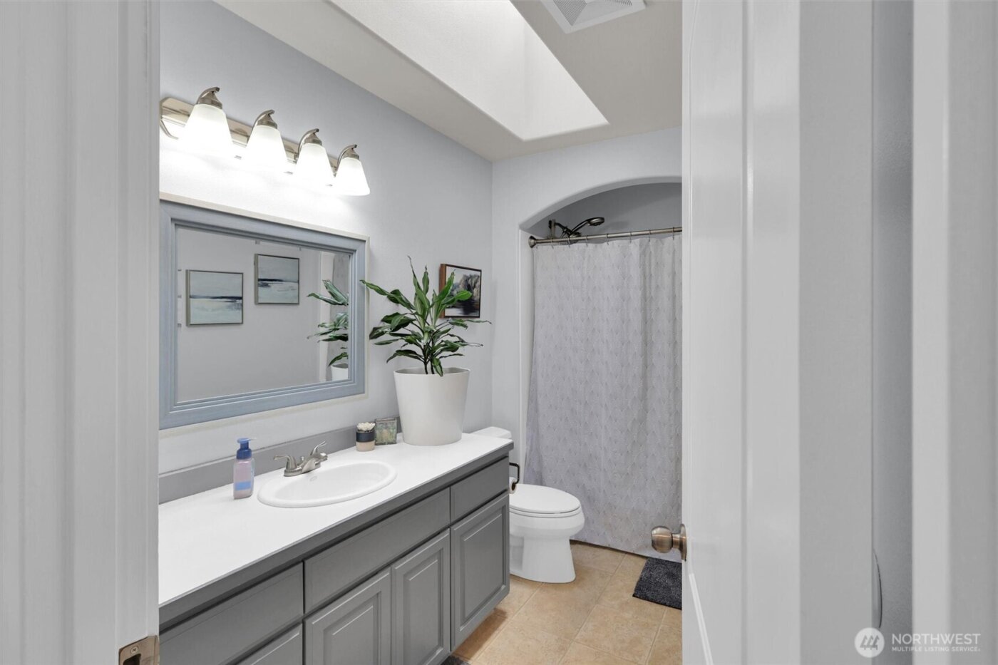 814 105th Street S, Tacoma, WA 98444