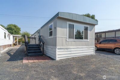 1908 W Marina Drive #9, Moses Lake, WA 98837