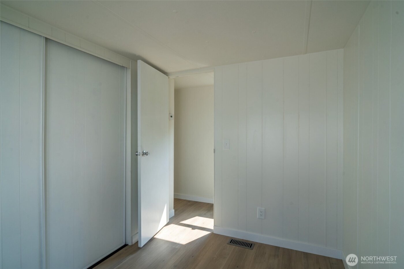 1908 W Marina Drive #9, Moses Lake, WA 98837