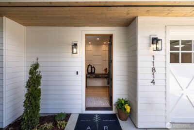 11814 NE 103rd Place , Kirkland, WA 98033 - Photo 2