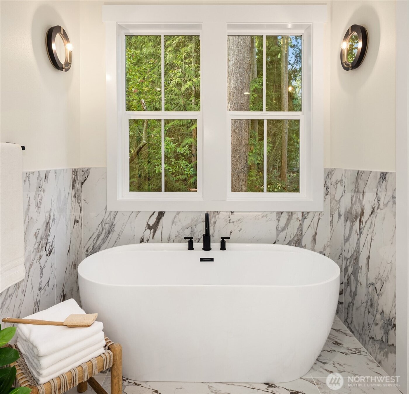 11814 NE 103rd Place , Kirkland, WA 98033