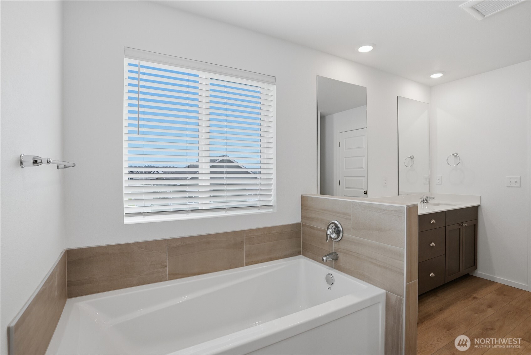 20477 Echo Lane E, Bonney Lake, WA 98391