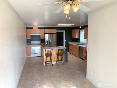 1020 S Fruitland , Puyallup, WA 98371 - Photo 7