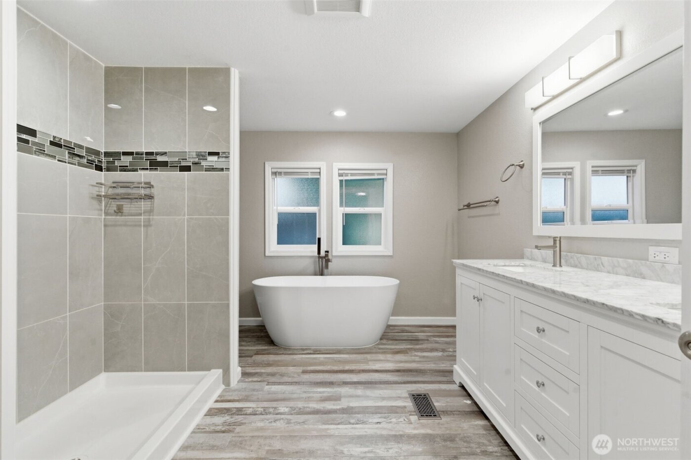 12520 SW Lindi Lane , Port Orchard, WA 98367