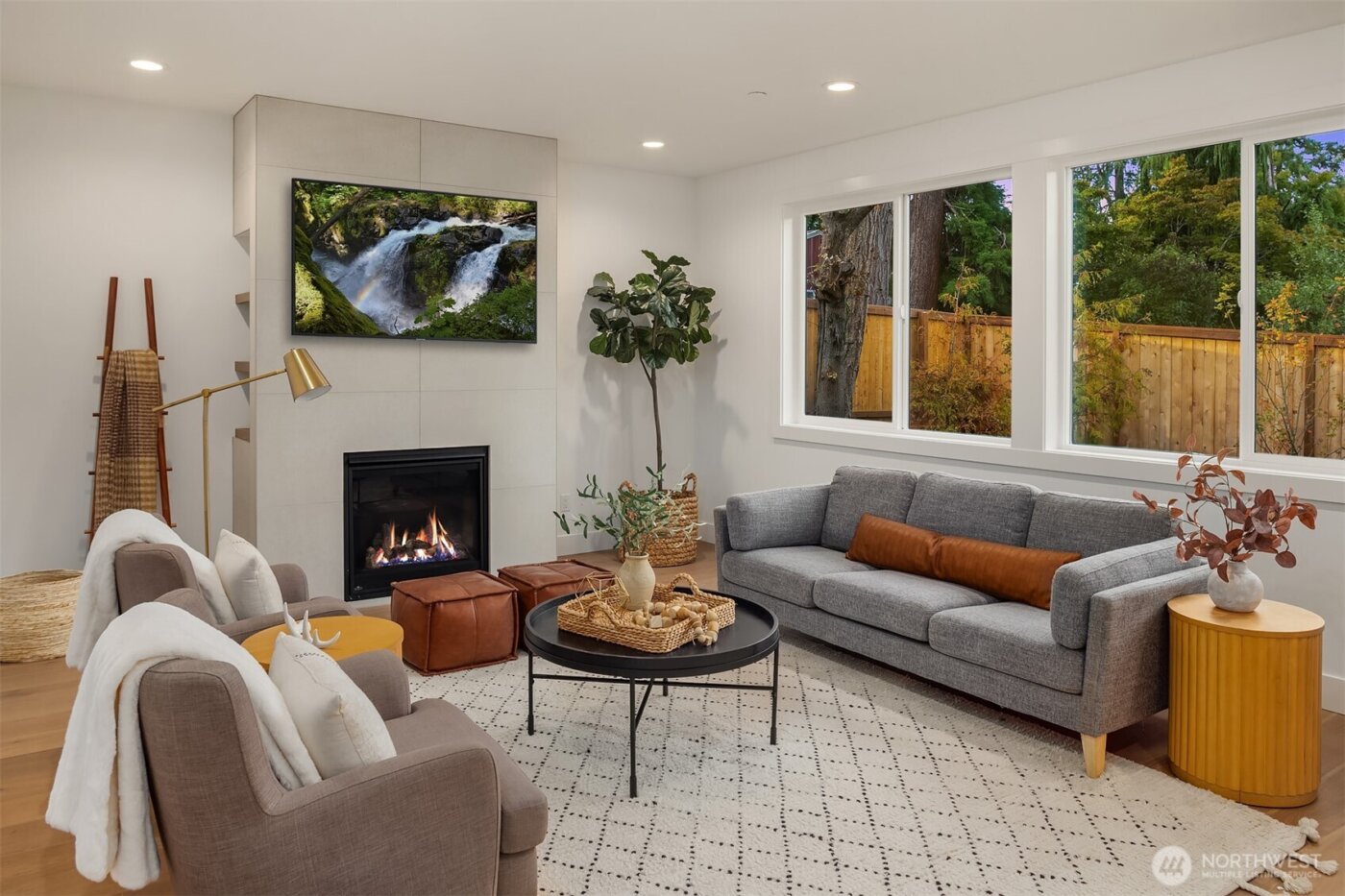 13662 NE 101st Street , Kirkland, WA 98033