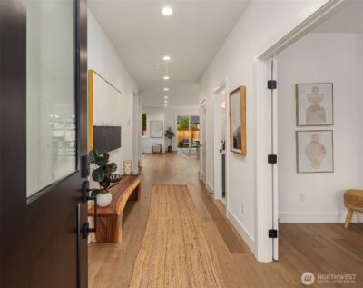 13662 NE 101st Street , Kirkland, WA 98033 - Photo 2