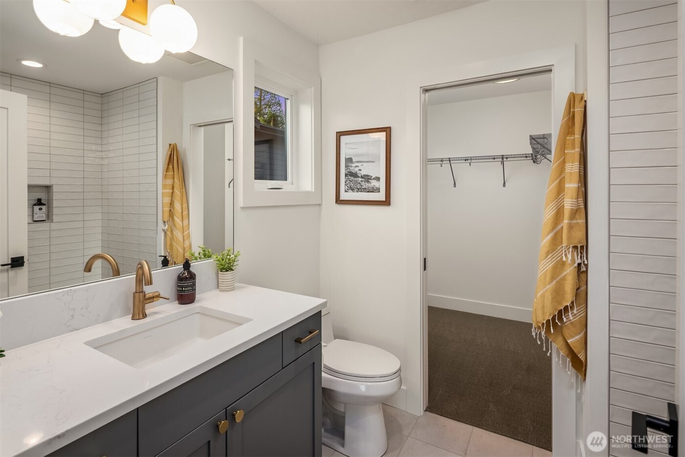 13662 NE 101st Street , Kirkland, WA 98033