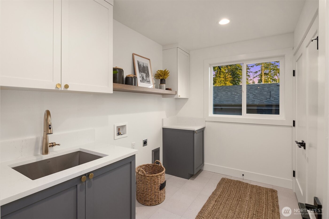 13662 NE 101st Street , Kirkland, WA 98033