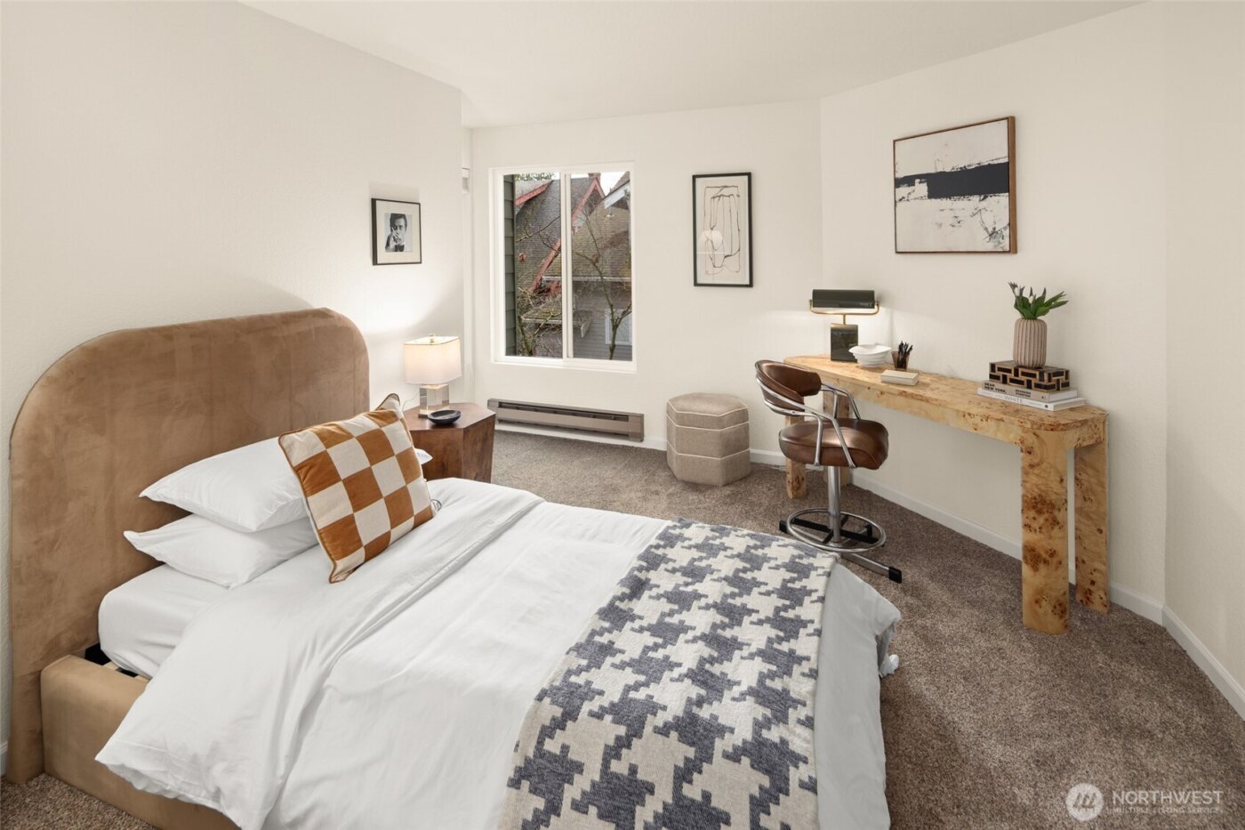 5901 Phinney Avenue N #206, Seattle, WA 98103