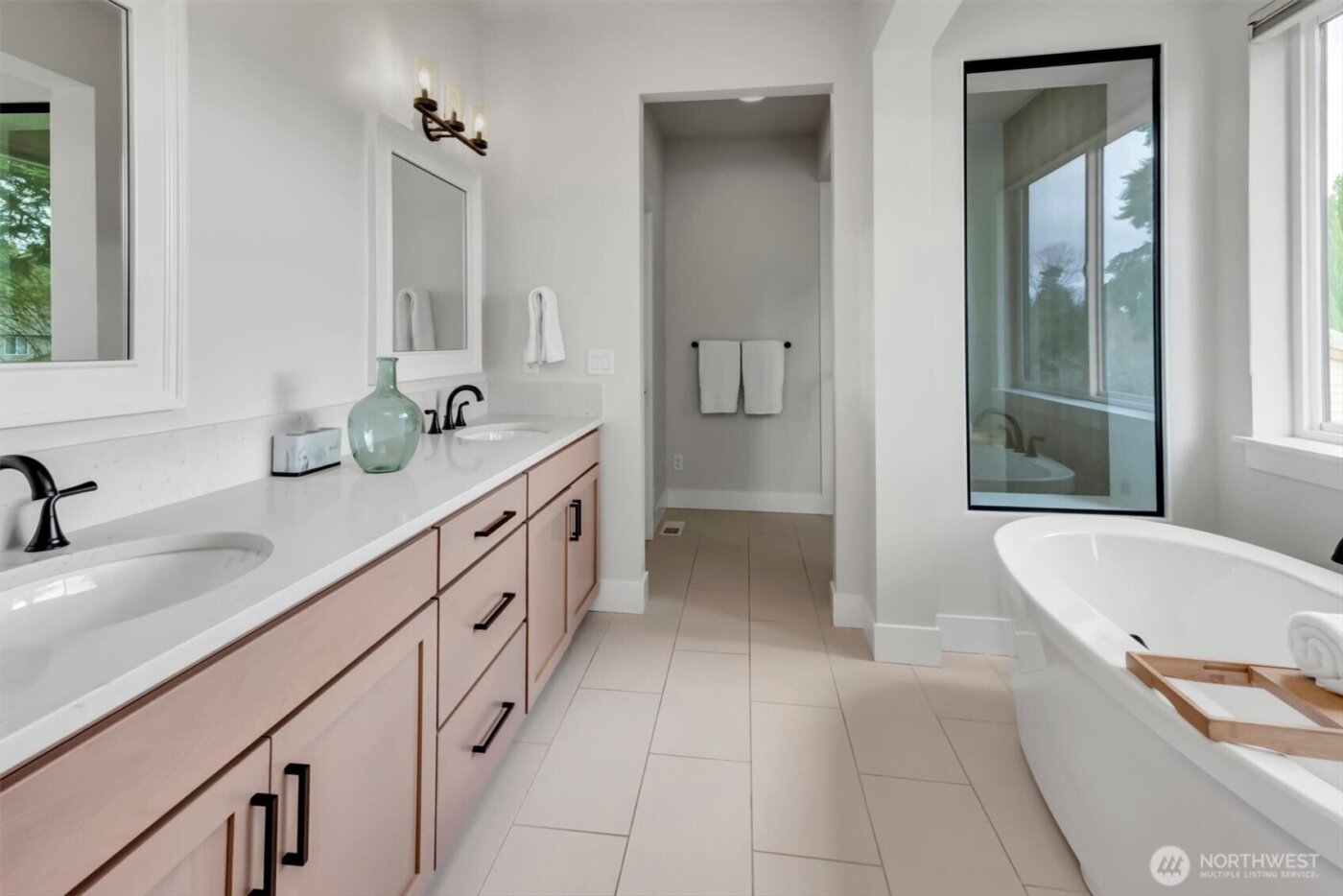 12143 NE 170th Place , Bothell, WA 98011