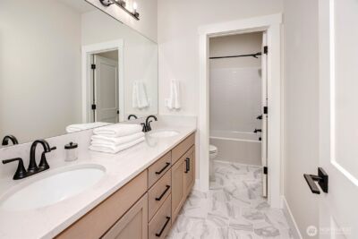 12143 NE 170th Place , Bothell, WA 98011 - Photo 26