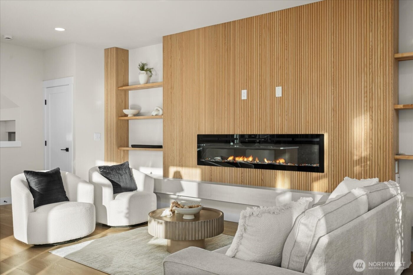 14308 Roslyn Place N, Seattle, WA 98133