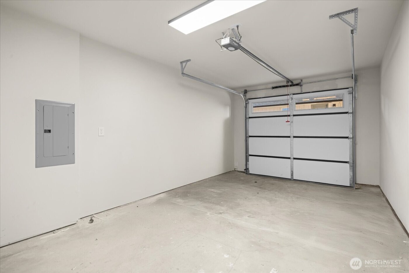 14308 Roslyn Place N, Seattle, WA 98133