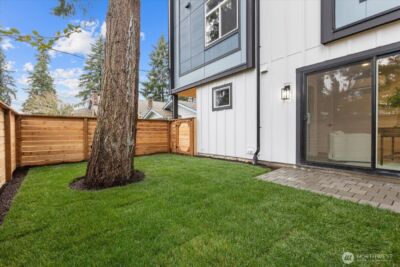 14308 Roslyn Place N, Seattle, WA 98133 - Photo 28
