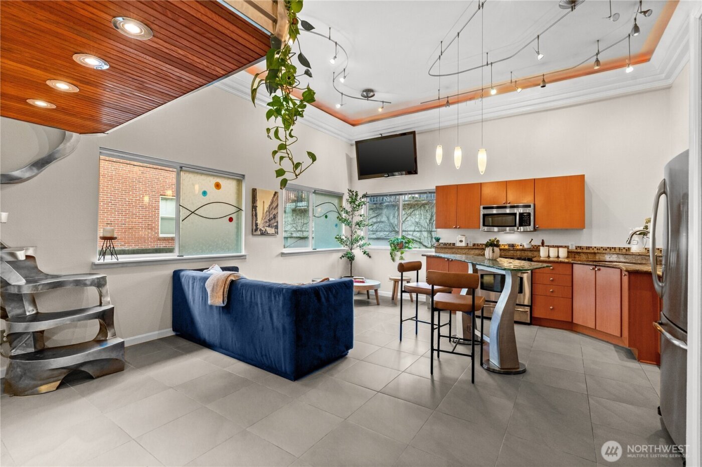 621 5th Avenue N #102, Seattle, WA 98109