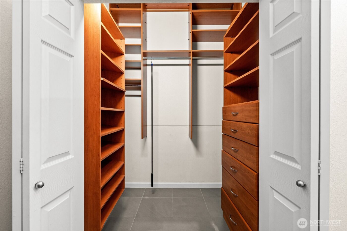 621 5th Avenue N #102, Seattle, WA 98109