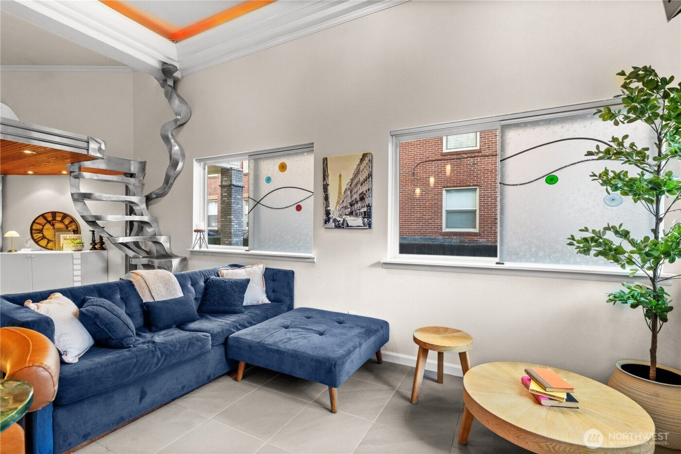 621 5th Avenue N #102, Seattle, WA 98109