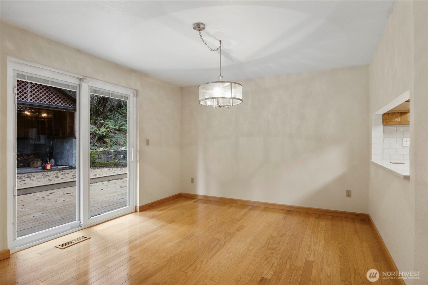 210 Country Estates Drive W, Rainier, WA 98576