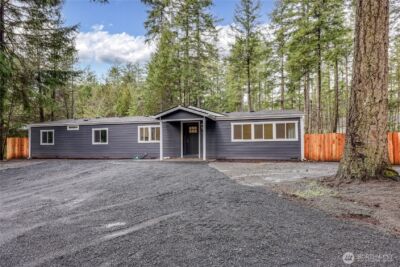 160 E Barnsby Place , Shelton, WA 98584