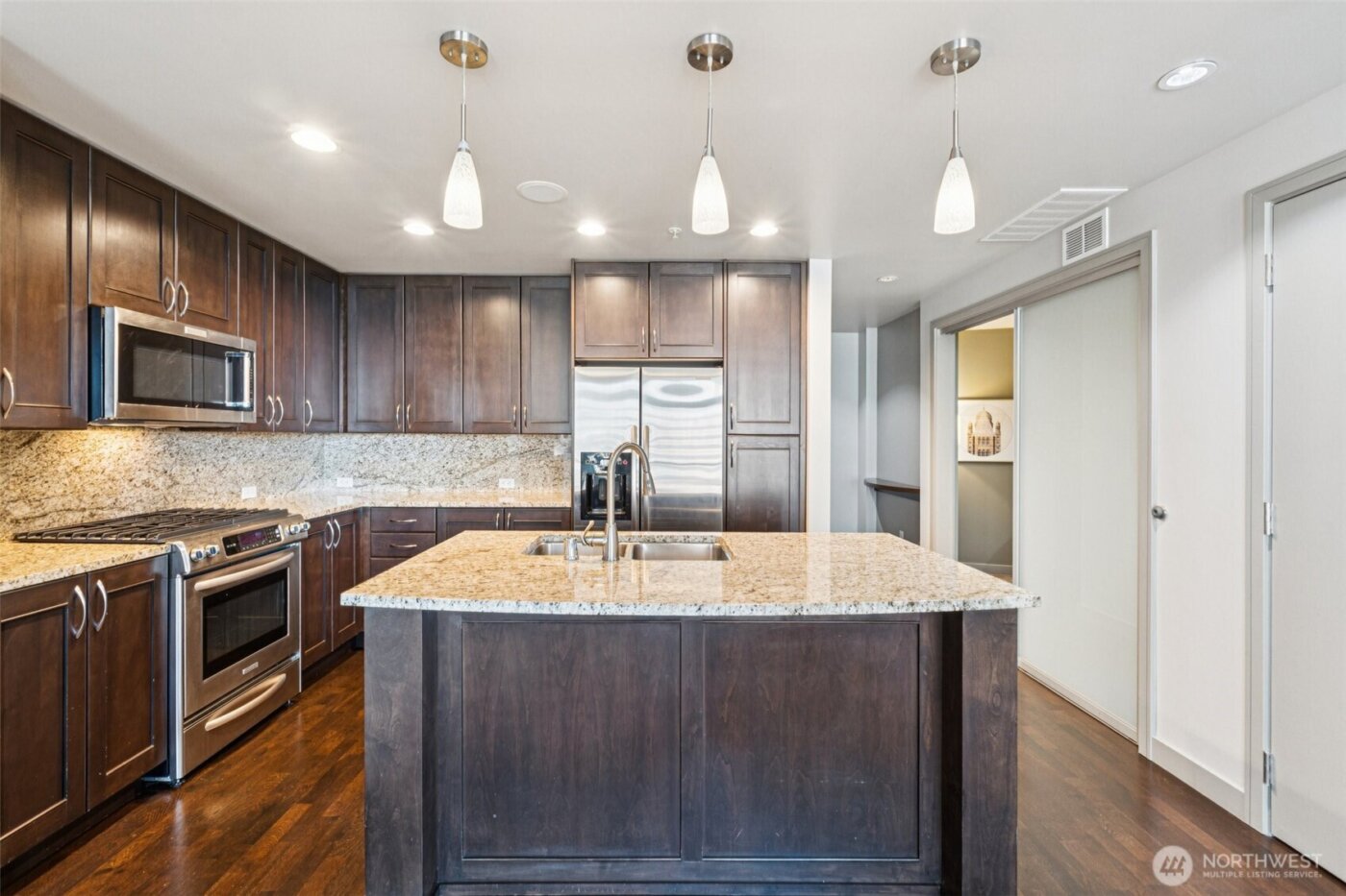 10650 NE 9th Place #1423, Bellevue, WA 98004