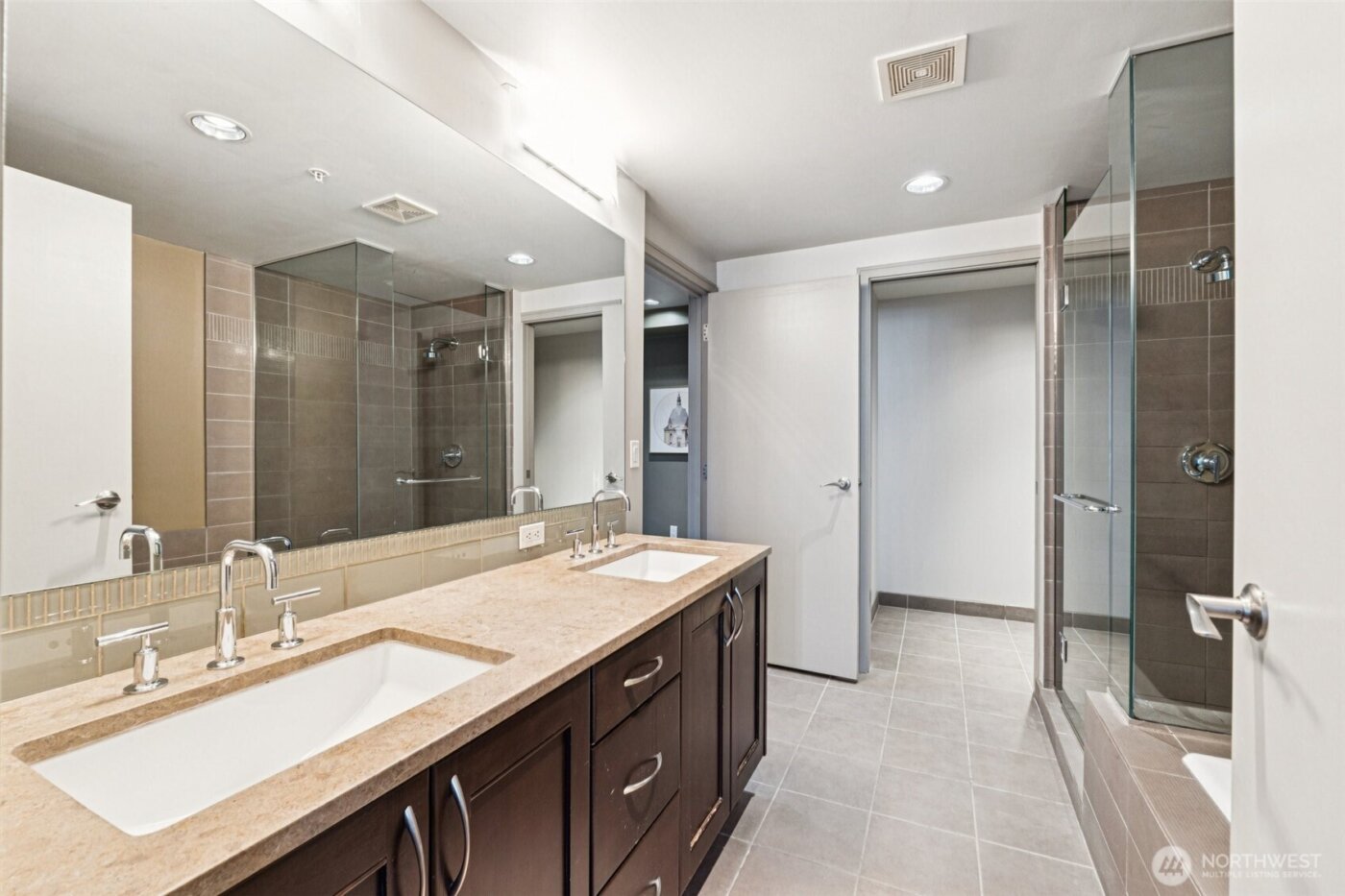 10650 NE 9th Place #1423, Bellevue, WA 98004