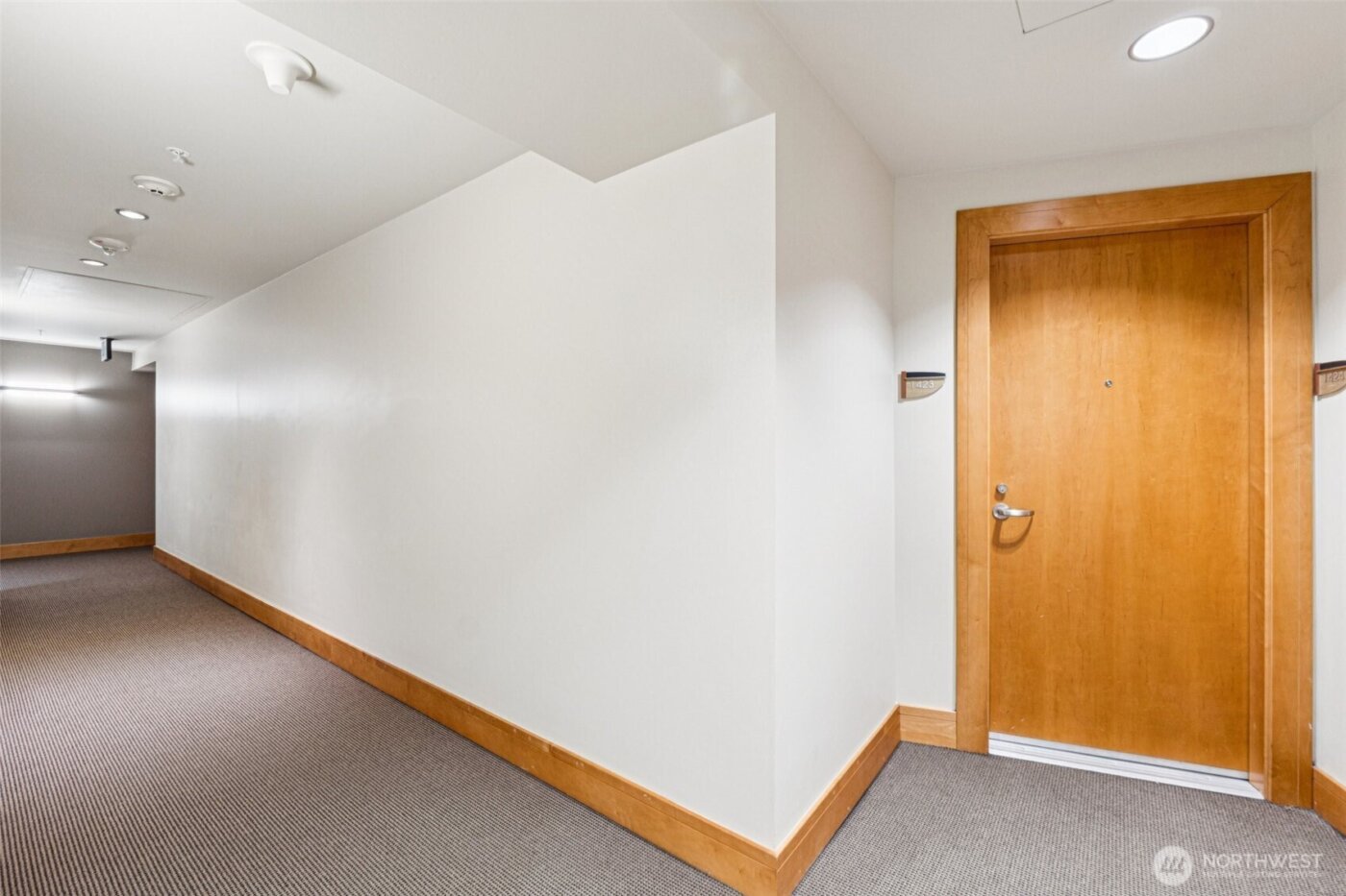 10650 NE 9th Place #1423, Bellevue, WA 98004
