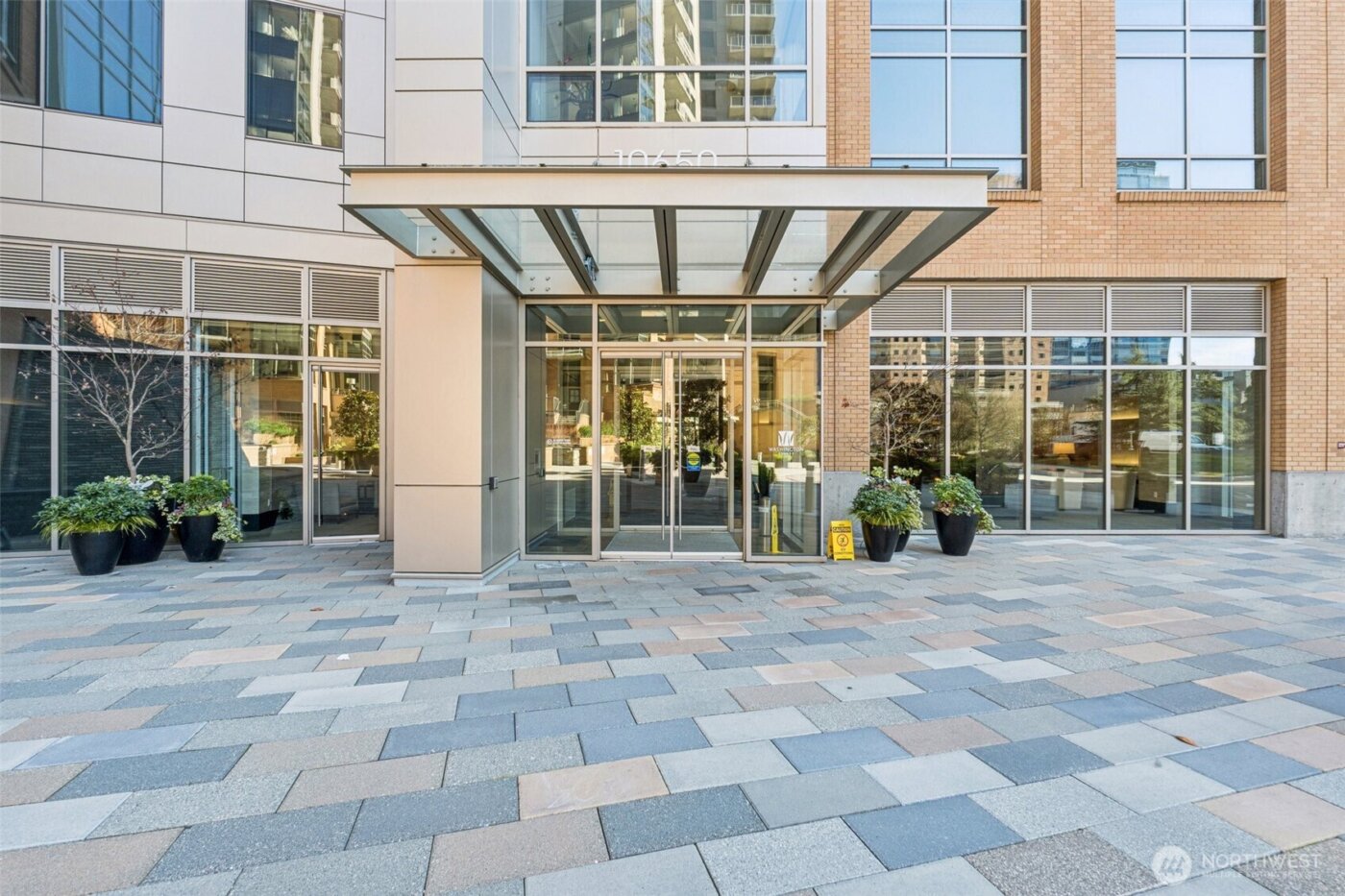 10650 NE 9th Place #1423, Bellevue, WA 98004