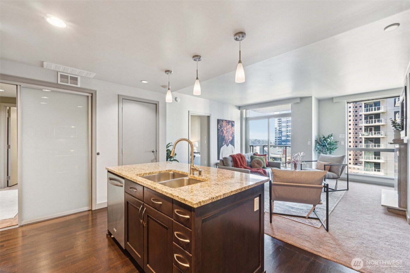 10650 NE 9th Place #1423, Bellevue, WA 98004
